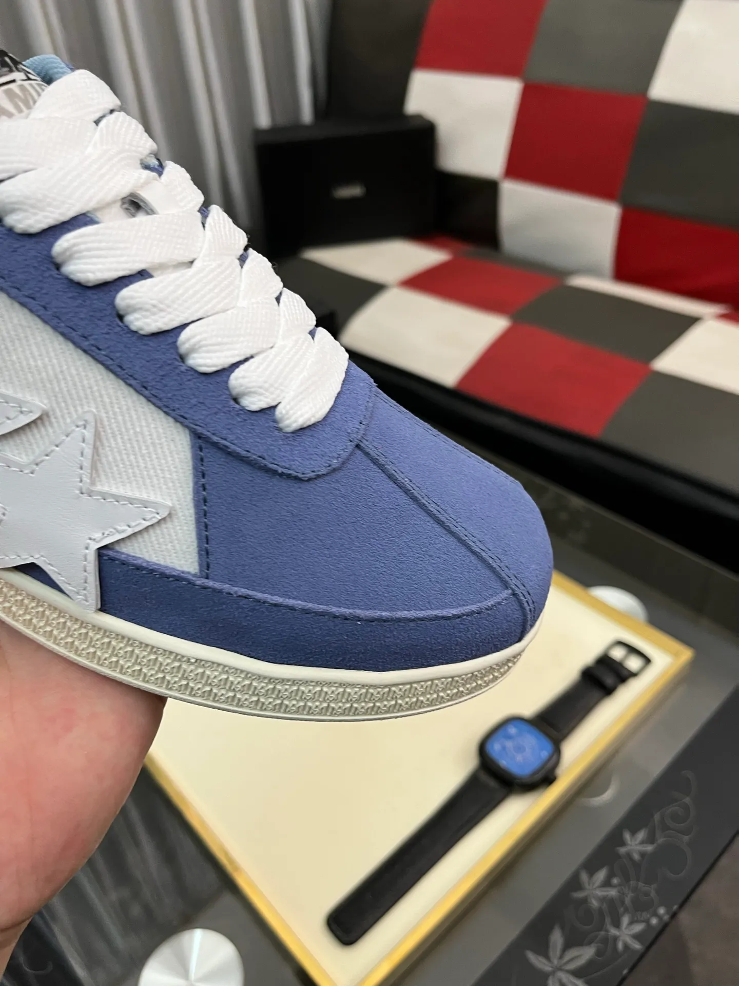 Men's shoes 💰420⌚️⌚️《AMIR*》New men's low-top casual sports sneakers bone shoes, another pair of irresistible bone shoes. Bone shoes are one of AMIRI's most popular items. They use first-layer cowhide uppers. The side bones are made of two cowhide laminations. They have a three-dimensional feel. The leather incisions are all oil-edged. Contrasting color design. Simple style. Fashionable sports. Customized metal LOGO nameplate to embellish shoelaces. Exclusive control of top version. Supports comparison. Breathable mesh lining Original rubber outsole A must-have item for daily leisure Suitable for various occasions Check it out if you are looking for high quality Super cool uppers Size: 38-445️⃣ Colors available